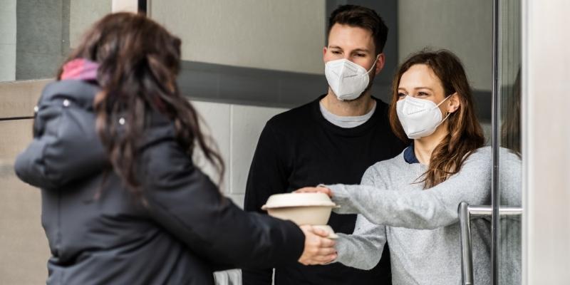 Nằm mơ thấy hàng xóm cho quà kỷ niệm