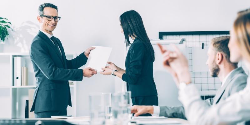 Lời khen của sếp mở ra hướng đi mới cho bạn